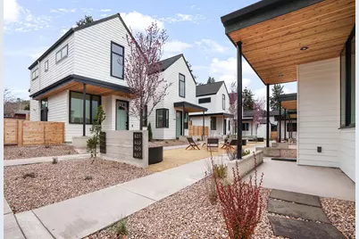 637 NE Marshall Avenue, Bend, OR 97701 - Photo 2