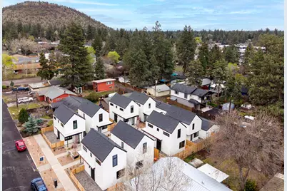 637 NE Marshall Avenue, Bend, OR 97701 - Photo 20