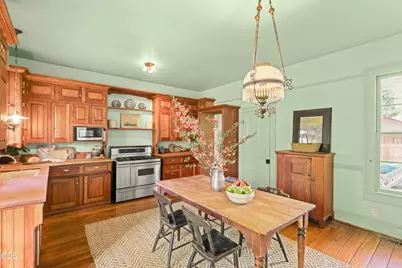 220 8th Street, Jacksonville, OR 97530 - Photo 8