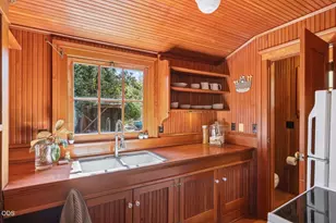 220 8th St, Jacksonville, OR 97530 - Photo 28