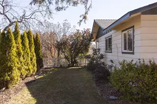 1830 SW 16th St, Redmond, OR 97756 - Photo 4