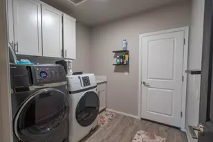 2324 NW Teak Pl, Redmond, OR 97756 - Photo 8