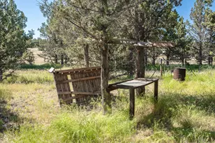 8012 Hood Cir, Prineville, OR 97754 - Photo 30