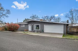 730 SE Turner St, Madras, OR 97741 - Photo 2