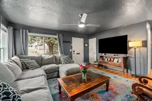 1334 NE 8th St, Bend, OR 97701 - Photo 8