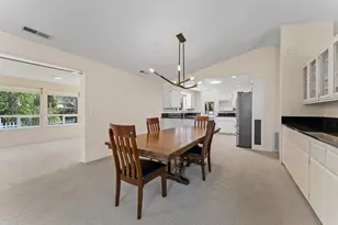 620 NW Morgan Ln, Grants Pass, OR 97526 - Photo 8