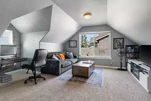 21266 Capella Pl, Bend, OR 97702 - Photo 4