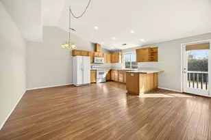 426 Westminster Dr, Eagle Point, OR 97524 - Photo 4