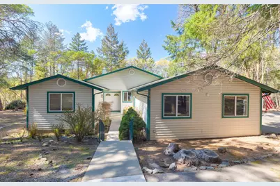 260 Highwood Lane, Grants Pass, OR 97527 - Photo 1