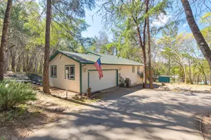 260 Highwood Ln, Grants Pass, OR 97527 - Photo 2