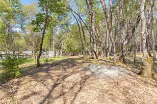 260 Highwood Ln, Grants Pass, OR 97527 - Photo 38