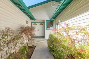 260 Highwood Ln, Grants Pass, OR 97527 - Photo 4