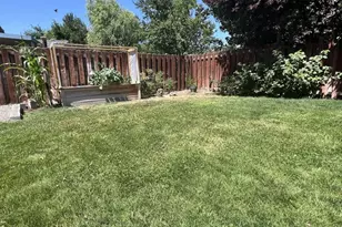 1737 NE 7th St, Redmond, OR 97756 - Photo 4