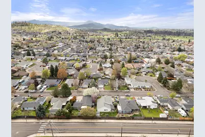 74 Eagle View Drive, Eagle Point, OR 97524 - Photo 30