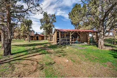 18070 Mountain View Road, Sisters, OR 97759 - Photo 10