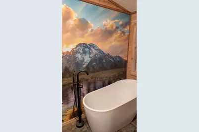 1018 Chapman Street, Gilchrist, OR 97737 - Photo 4