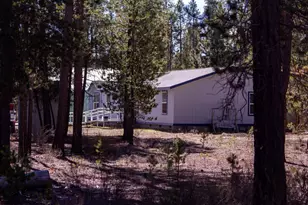 1018 Chapman St, Gilchrist, OR 97737 - Photo 2