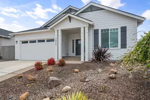 3844 Arena Dr, Medford, OR 97504 - Photo 2
