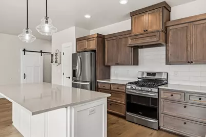 3844 Arena Drive, Medford, OR 97504 - Photo 6