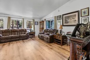 2057 Checkrein Ln, La Pine, OR 97739 - Photo 12