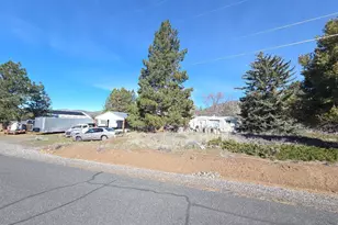 11727 Clovis Dr, Klamath Falls, OR 97603 - Photo 2
