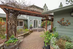 1360 Jaynes Dr, Grants Pass, OR 97527 - Photo 46