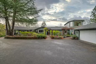 1360 Jaynes Dr, Grants Pass, OR 97527 - Photo 4