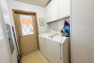 818 Carol Rae, Medford, OR 97501 - Photo 10