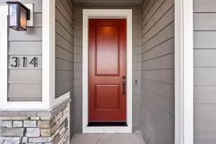 1135 Pumpkin Ridge Dr, Eagle Point, OR 97524 - Photo 4