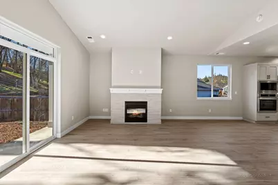 1135 Pumpkin Ridge Drive #319, Eagle Point, OR 97524 - Photo 14