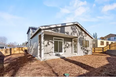 1129 Pumpkin Ridge Drive #319, Eagle Point, OR 97524 - Photo 32