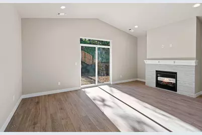 1135 Pumpkin Ridge Drive #319, Eagle Point, OR 97524 - Photo 14