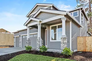 1135 Pumpkin Ridge Dr, Eagle Point, OR 97524 - Photo 2