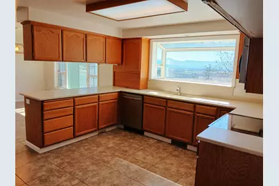 1360 W Linn Road, Eagle Point, OR 97524 - Photo 14