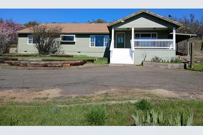 1360 W Linn Road, Eagle Point, OR 97524 - Photo 1