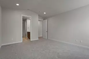 1140 Pumpkin Ridge Dr, Eagle Point, OR 97524 - Photo 12