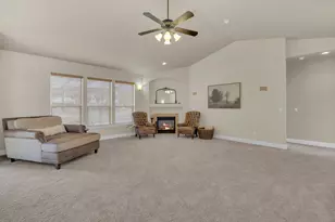 4013 SW Tommy Armour Ln, Redmond, OR 97756 - Photo 8