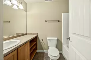 221 Cherry Bark Ln, Medford, OR 97501 - Photo 8