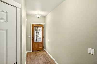221 Cherry Bark Lane, Medford, OR 97501 - Photo 4