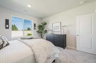 3687 Luchu St, Medford, OR 97504 - Photo 12