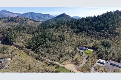 401 Whitaker Lane, Grants Pass, OR 97527 - Photo 4