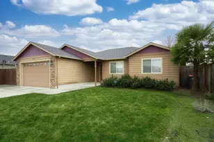 3240 Dearborn Ln, Medford, OR 97504 - Photo 2