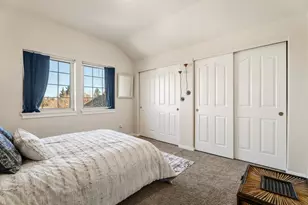 2566 NE Keats Dr, Bend, OR 97701 - Photo 40