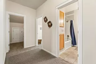2566 NE Keats Dr, Bend, OR 97701 - Photo 34