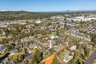 2566 NE Keats Dr, Bend, OR 97701 - Photo 54