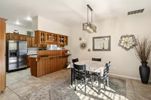 2566 NE Keats Dr, Bend, OR 97701 - Photo 20