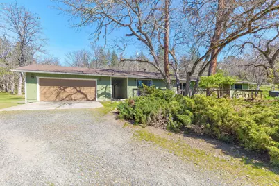 15 Twin Oaks Road, Jacksonville, OR 97530 - Photo 1