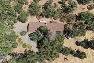15 Twin Oaks Rd, Jacksonville, OR 97530 - Photo 2