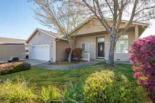 1711 Blue Moon Ln, Grants Pass, OR 97527 - Photo 4
