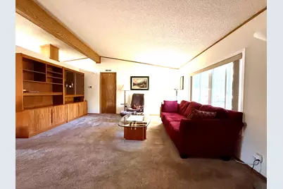 8907 Big Pine Way, Klamath Falls, OR 97601 - Photo 10